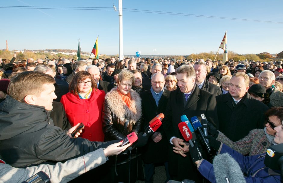 Ilgai laukta akimirka: Kaune atidarytas Panemunės tiltas