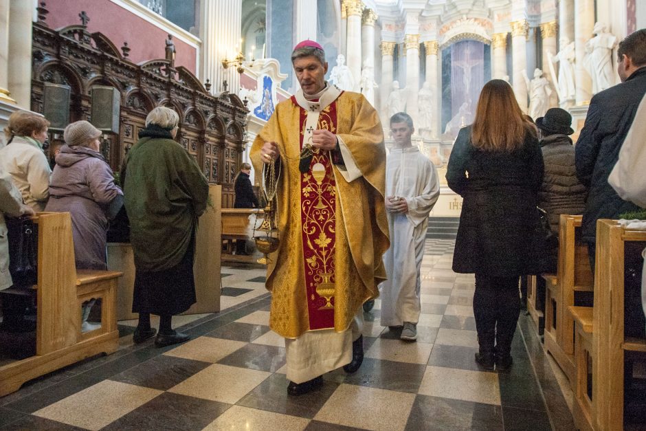 Katalikai švenčia Verbų sekmadienį 