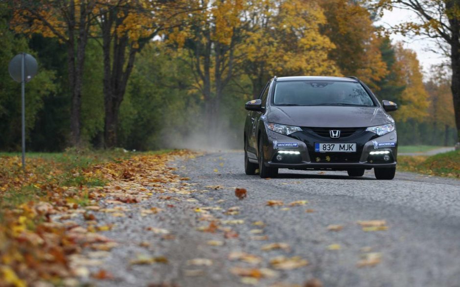 „TopGear“ rinko ir išmaniausią metų automobilį