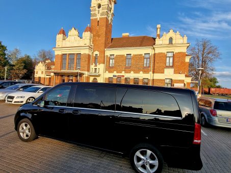 Skelbimas - Keleivių pervežimo sprendimai Mercedes automobiliais