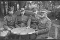 Karininkai: Iš kairės sėdi gen. ltn. Vladas Nagevičius, gen. ltn. Jonas Galvydis-Bykauskas, majoras Antanas Merkys, gen. ltn. Jonas Jurgis Bulota. 1920 m.