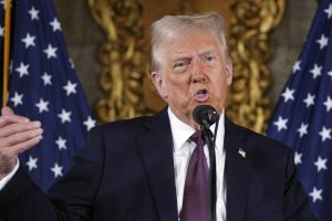 Trumpo spaudos konferencija: grasinimai Panamai, Grenlandijai ir karo Ukrainoje pabaiga