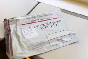 Pradedami skelbti brandos egzaminų rezultatai