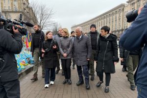 Naujieji ES vadovai pirmą savo mandato dieną lankosi Kyjive