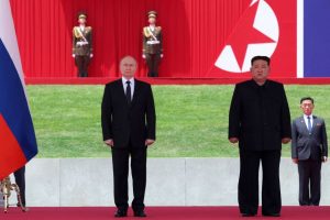 V. Putinas ir Kim Jong Unas pasirašė strateginės partnerystės sutartį