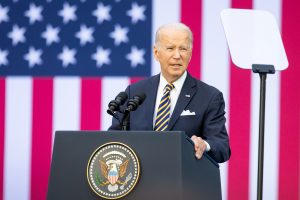 J. Bidenas: JAV neapleis Ukrainos, yra dalykų, dėl kurių verta kovoti ir mirti