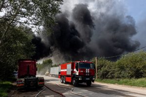 Perkvalifikuotas dėl gaisro Gariūnų rūšiavimo centre pradėtas tyrimas