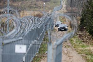 Nepaisant nuslopusio migrantų srauto, VRM nemato prielaidų atšauti ekstremalią situaciją