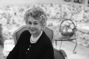 Mirė legendinė aktorė Joan Plowright