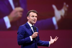 E. Macronas prieš olimpinių žaidynių atidarymo ceremoniją sveikina pasaulio lyderius