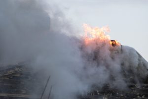 Pakruojo rajone užsiliepsnojo pirtis